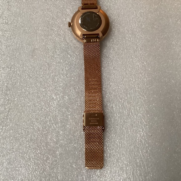 Fossil Hutton Three-Hand Rose Gold-tone Women’s Watch (BQ3491) main image 10